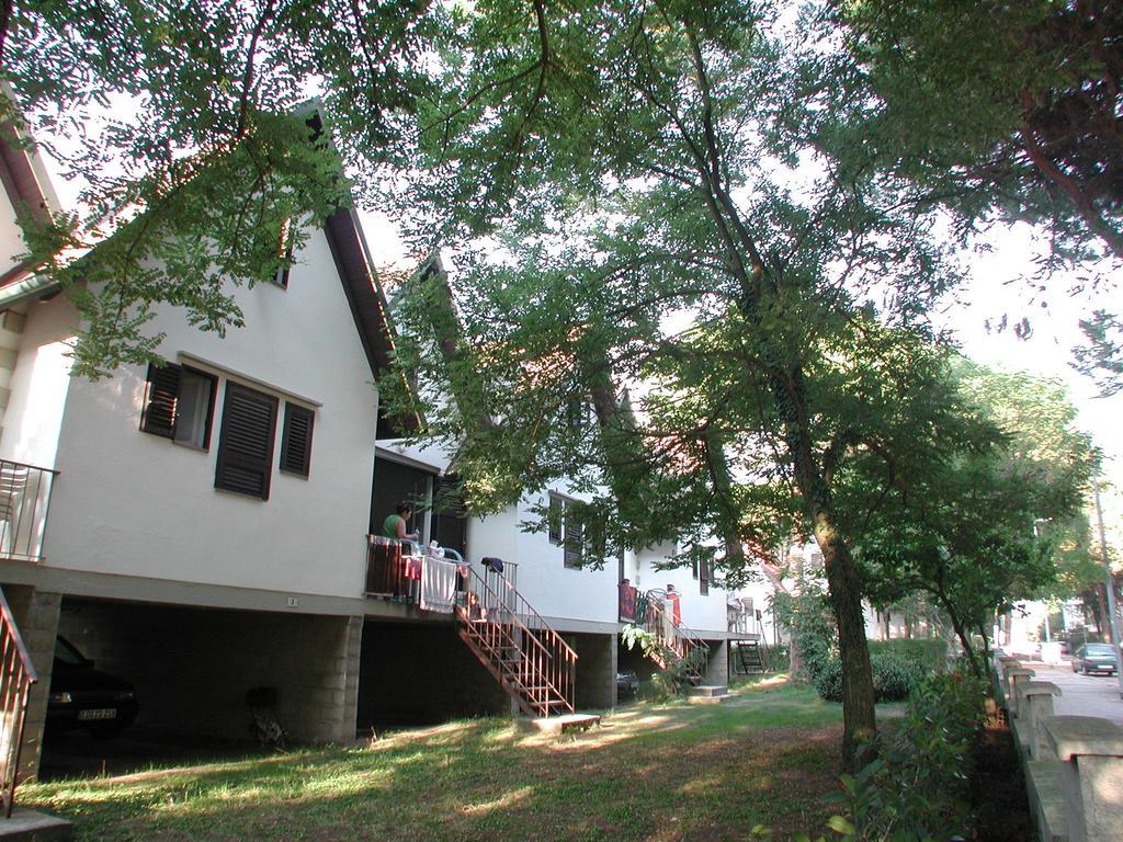 Bungalow Logonovo ลิโดดิสปีนา ภายนอก รูปภาพ