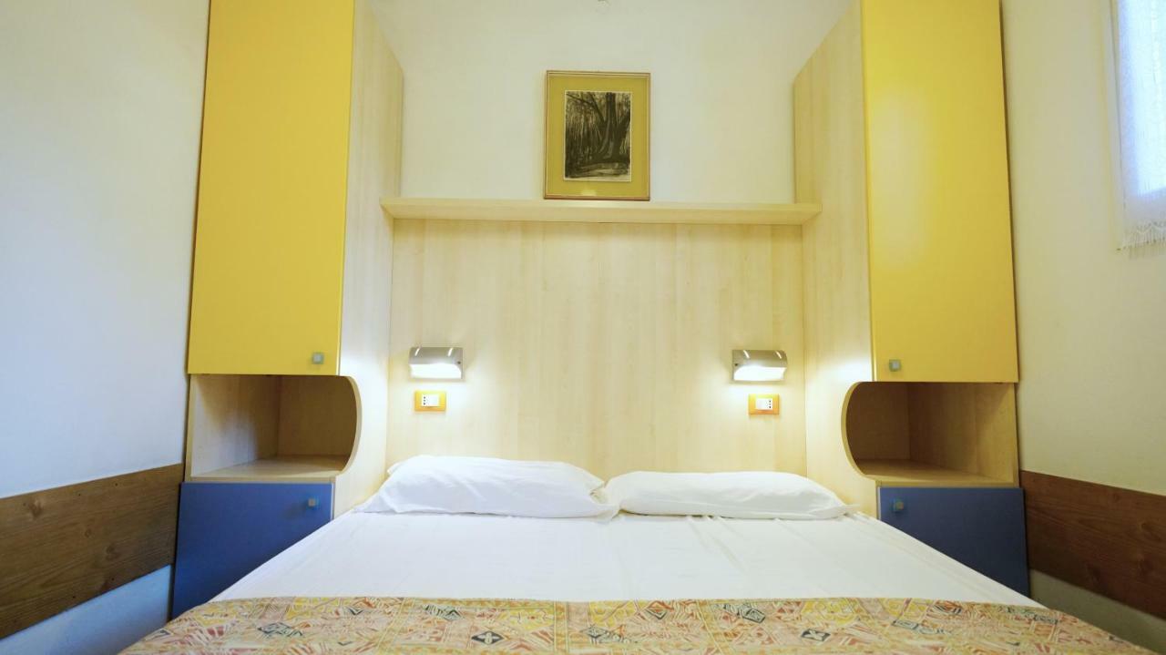 Bungalow Logonovo ลิโดดิสปีนา ภายนอก รูปภาพ