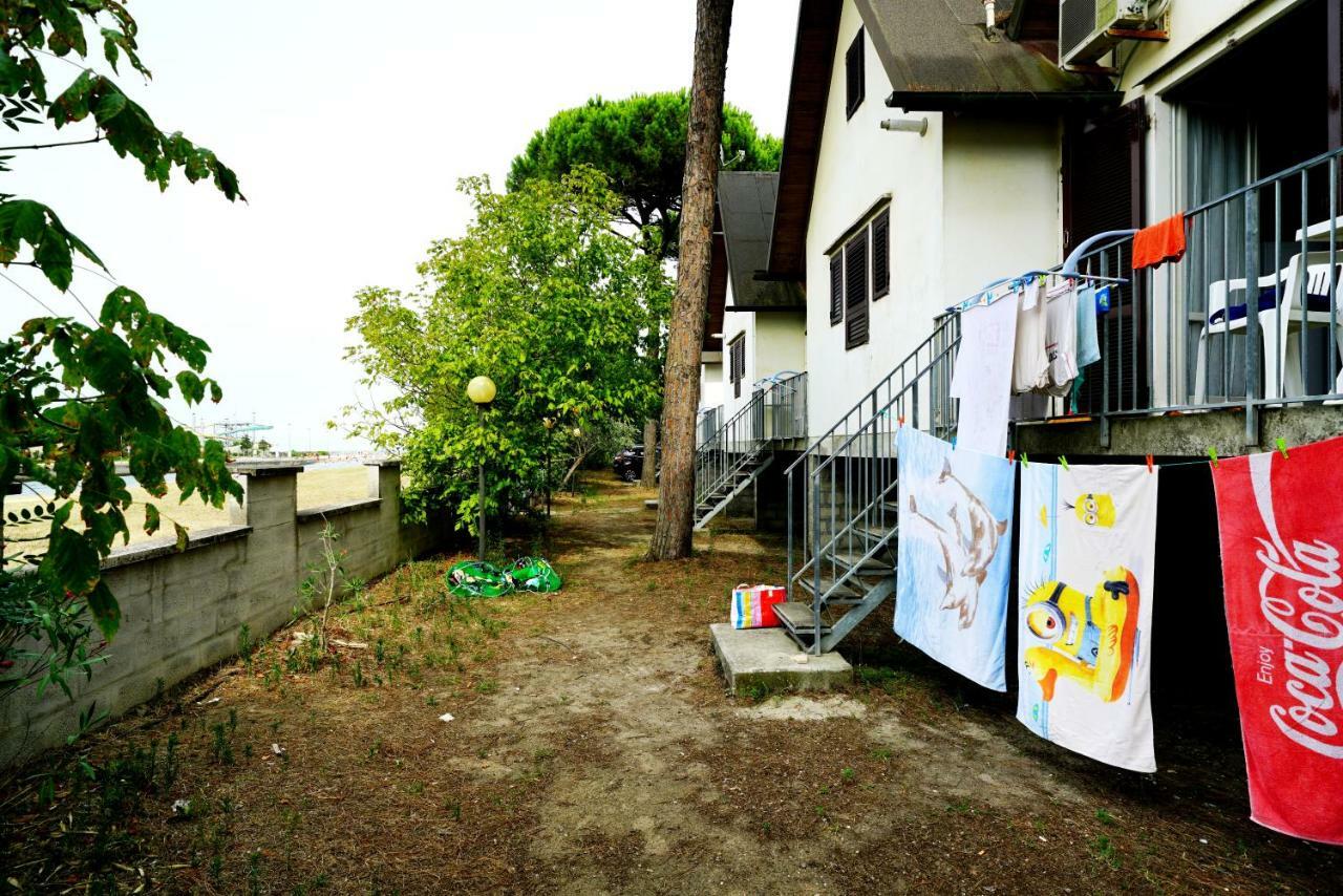Bungalow Logonovo ลิโดดิสปีนา ภายนอก รูปภาพ